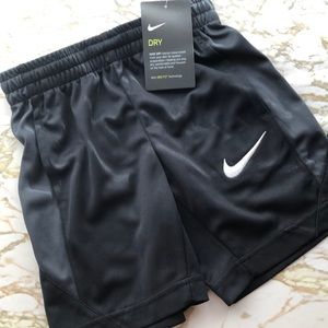 NWT NIKE BOYS DRI FIT SHORT